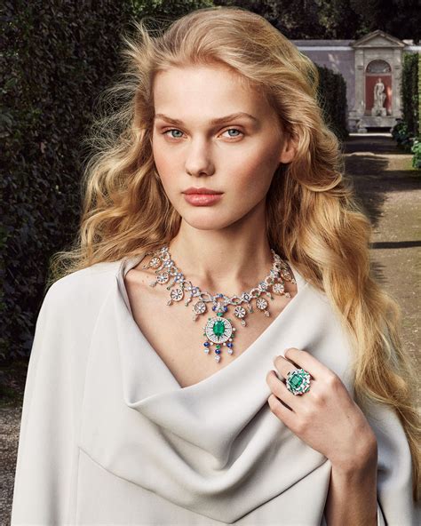 van cleef and arpels discount